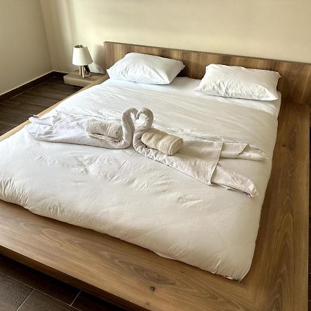 نفسهير The Suit Residence Daire المظهر الخارجي الصورة