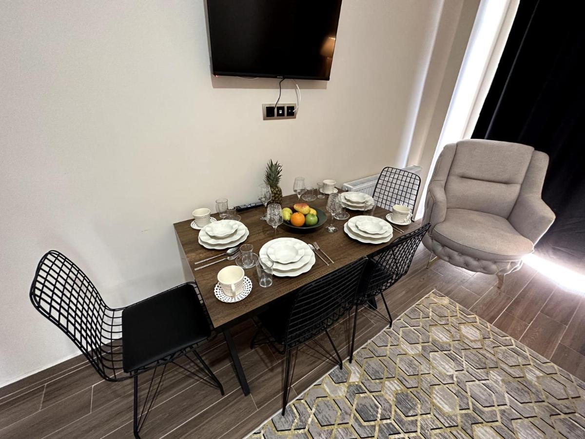نفسهير The Suit Residence Daire المظهر الخارجي الصورة