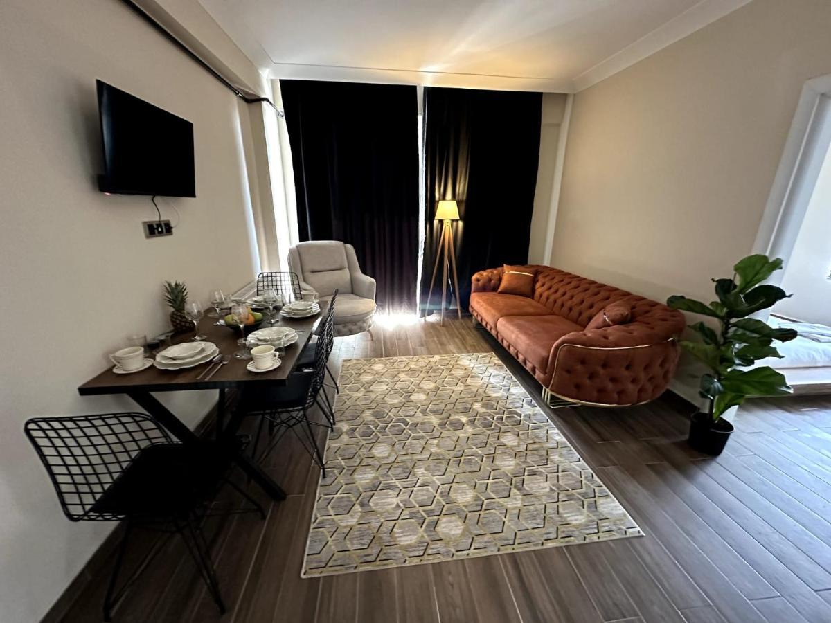 نفسهير The Suit Residence Daire المظهر الخارجي الصورة